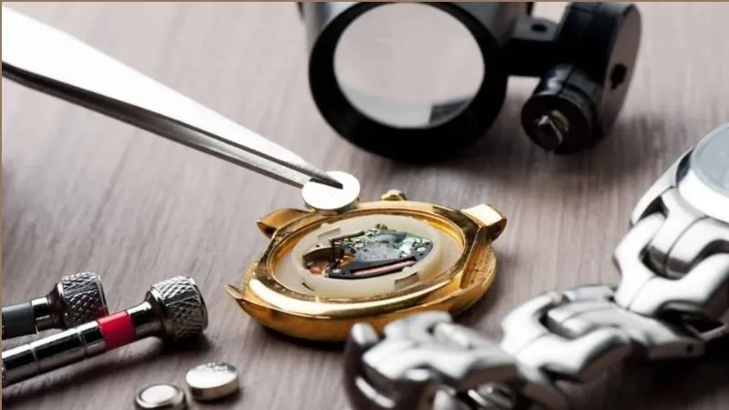 Tại sao cần quan tâm đến tuổi thọ pin đồng hồ?